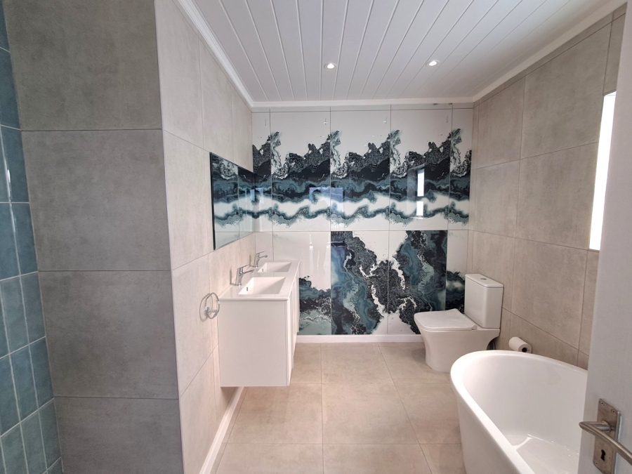 3 Bedroom Property for Sale in Bergsig Western Cape